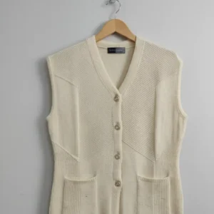 Ladies Sleeveless Knitted Button-Front Sweater Vest – Cream